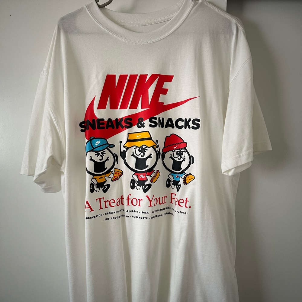 Nike Sneaks &Snacks White Graphic T-Shirt